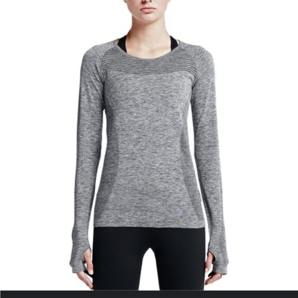 Nike Women's Heathered Gray Long Sleeve Sweatshirt